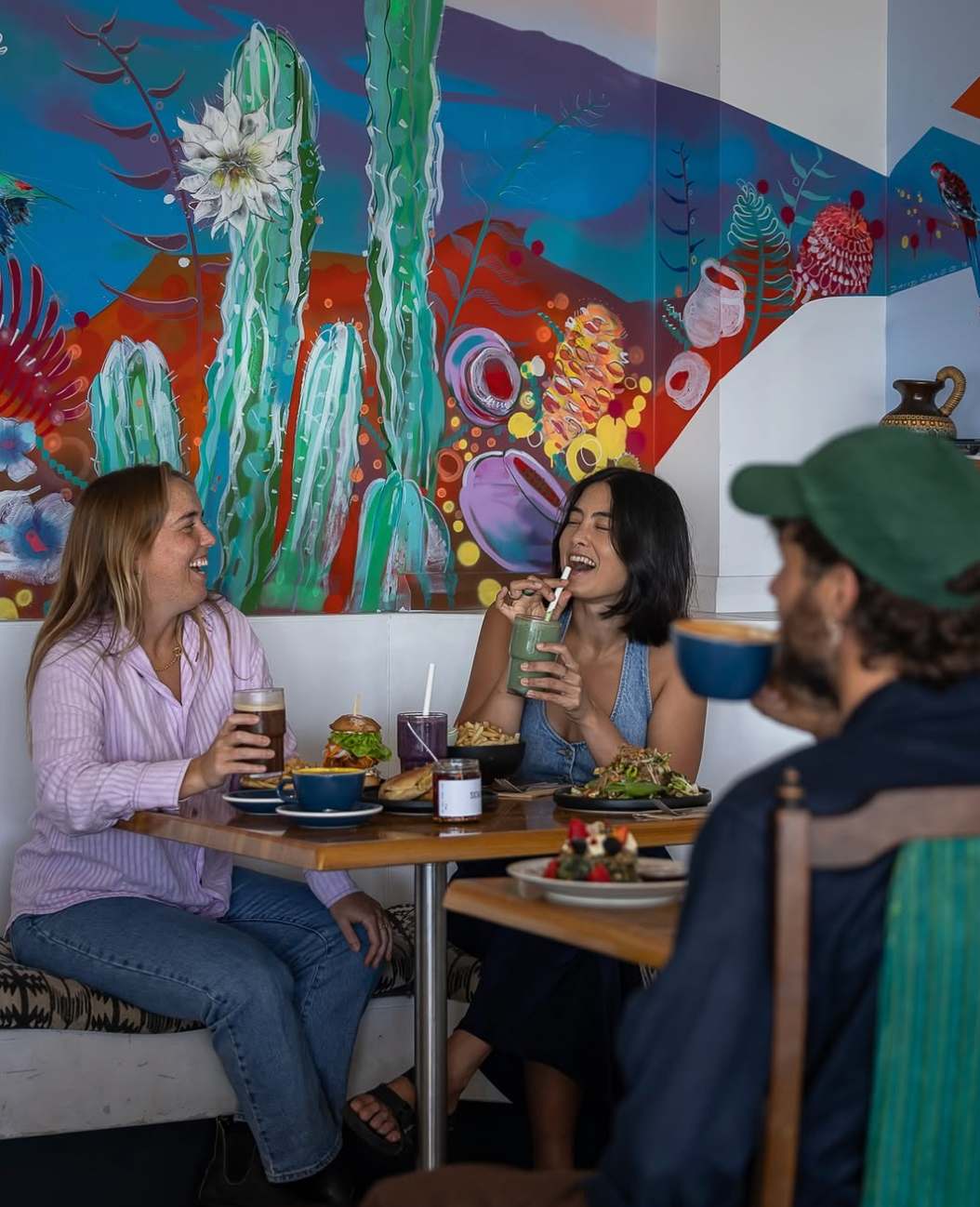 reusable cups at boneless cafe